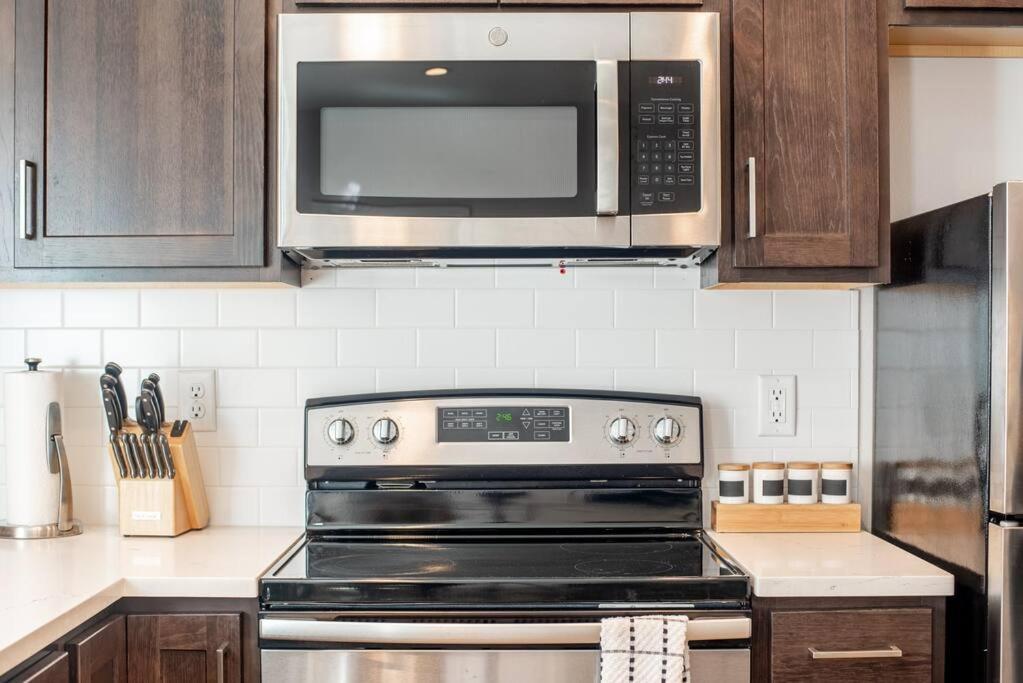 Walkable Apt Next To Restaurants, Bars, And Shops! Portland Bagian luar foto