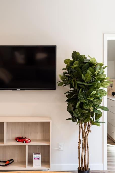 Walkable Apt Next To Restaurants, Bars, And Shops! Portland Bagian luar foto